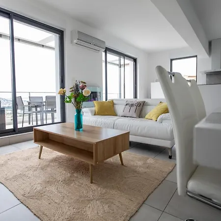 Apartment Malibu By Connexion Mandelieu-la-Napoule